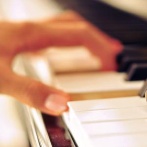 动漫美女被触手摸到高潮视频网站
